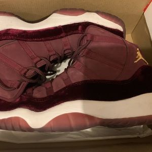 Air Jordan 1 Velvet Night